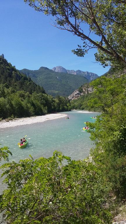 Отель Les Acacias Vercheny Экстерьер фото